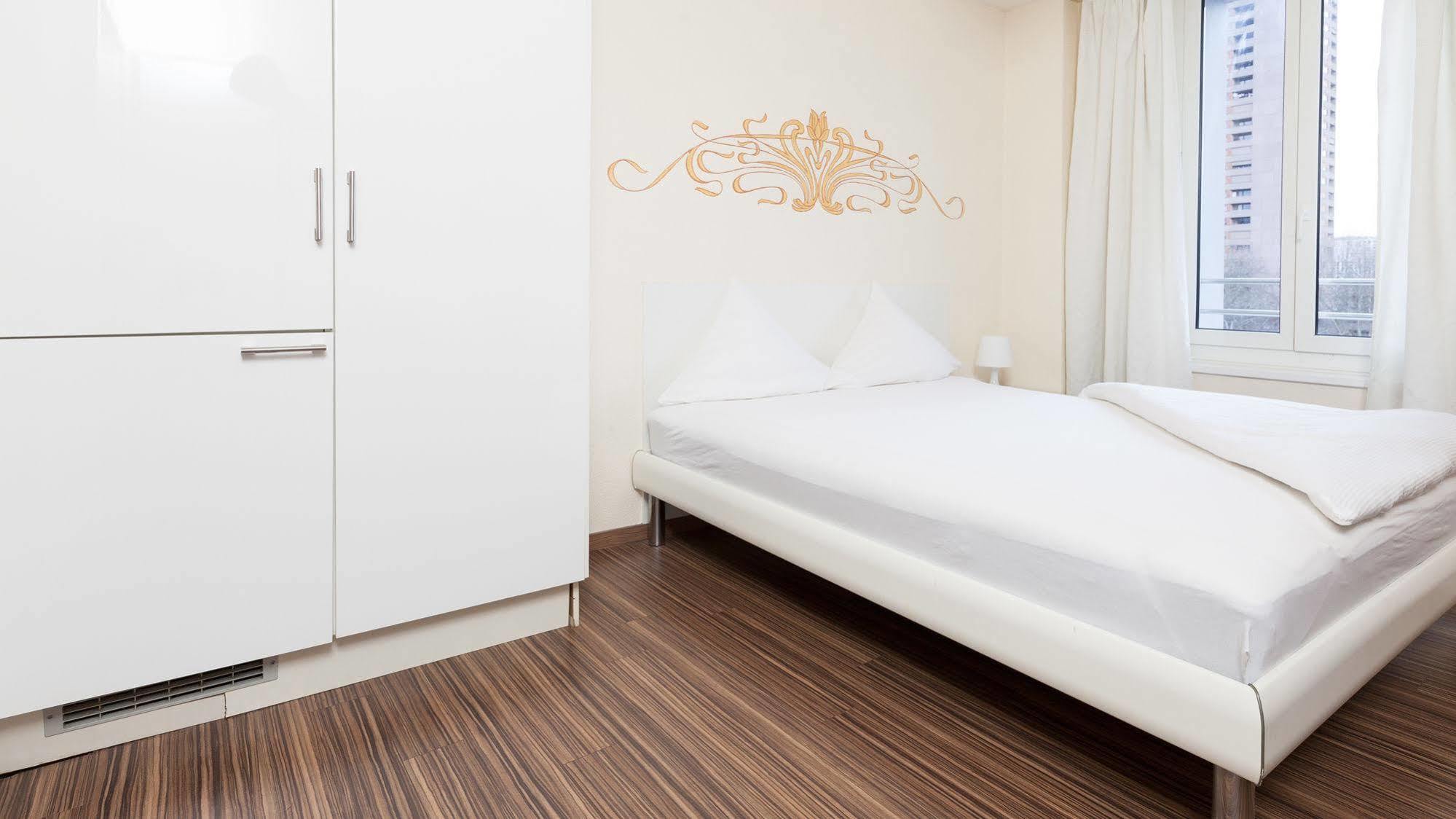 Swiss Star Marc Aurel - Self Check-In Apartment Zurich Ngoại thất bức ảnh